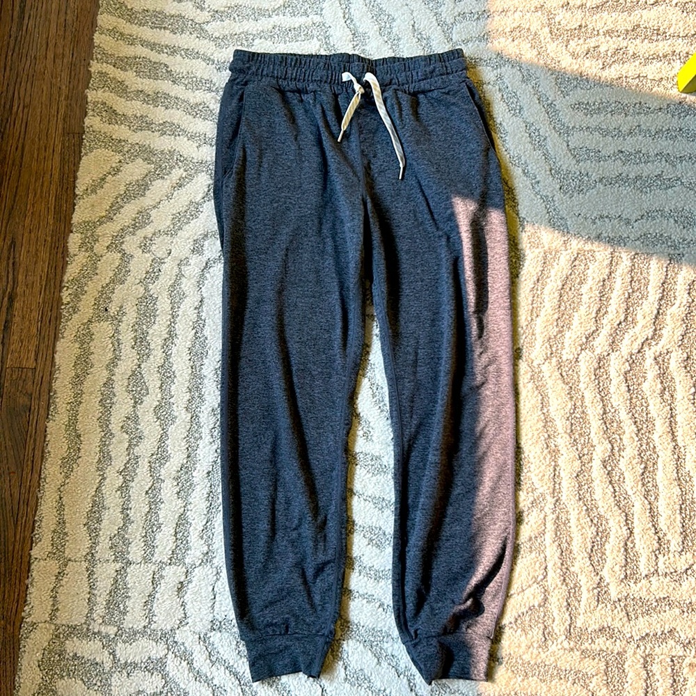 Vuori performance joggers- XS